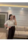 Yaka İncili Fularlı T-Shirt