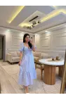 Broş Detaylı Çizgili Elbise