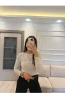 Göğüsü Tokalı Bluz