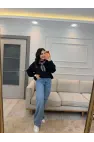 Klos Fular Detaylı Sweatshirt