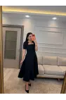 Omuz Fiyonklu Kare Yaka Elbise