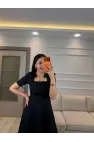 Omuz Fiyonklu Kare Yaka Elbise