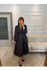 Ön Broşlu Simli Elbise