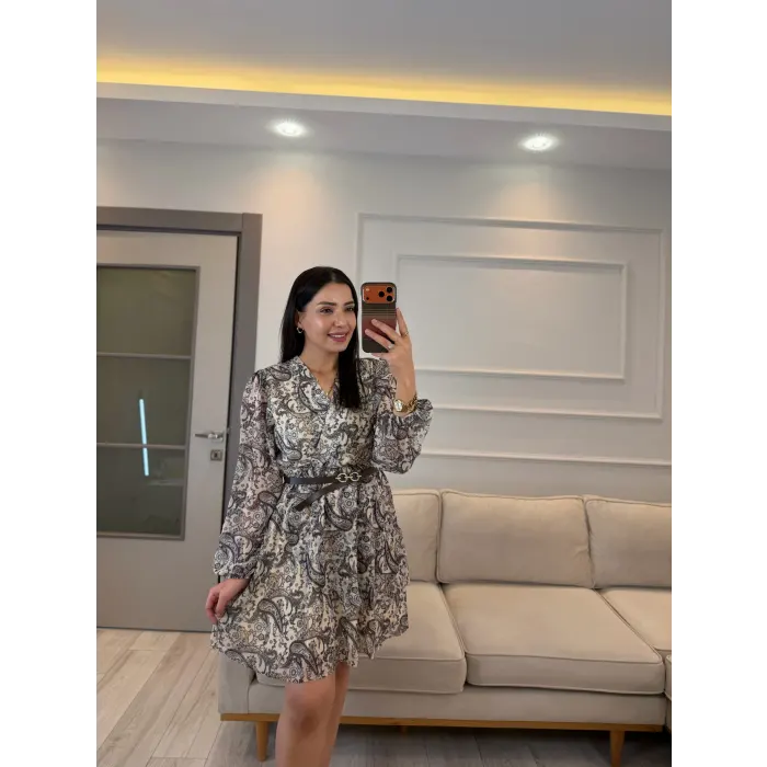 Bel Lastikli Kemerli Şal Desenli Elbise