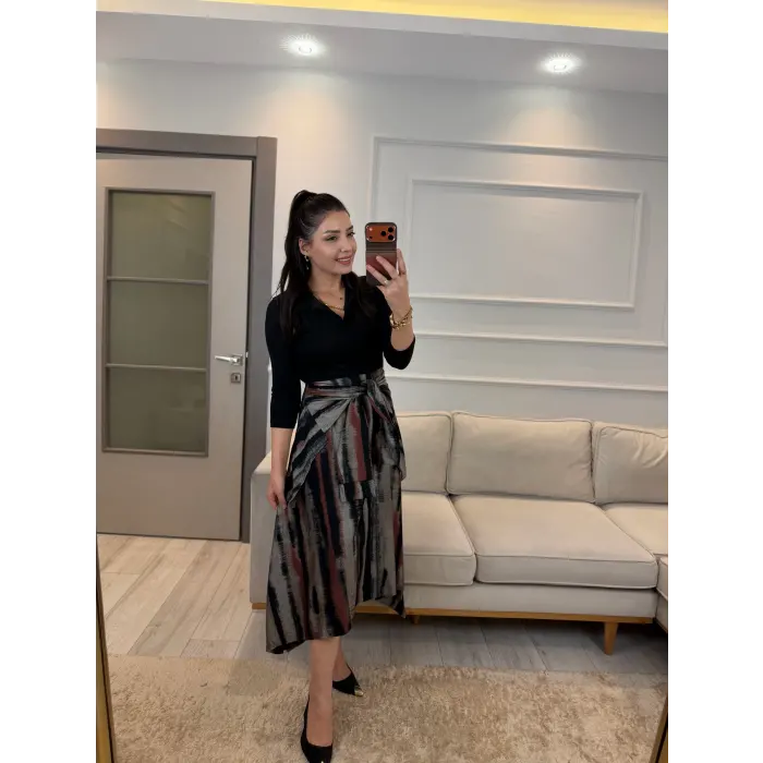 Önden Bağlamalı Polo Yaka Elbise