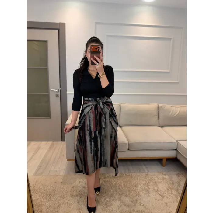 Önden Bağlamalı Polo Yaka Elbise