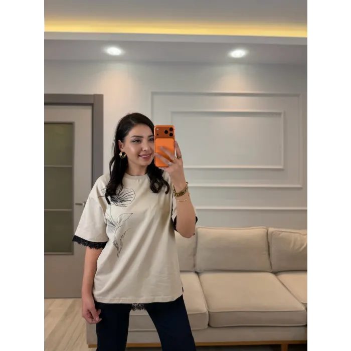 Nofel Dantel Çiçek Detaylı T-Shirt