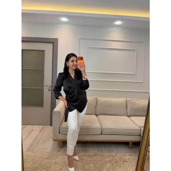 Dantel Detaylı Bağlamalı Saten Gömlek