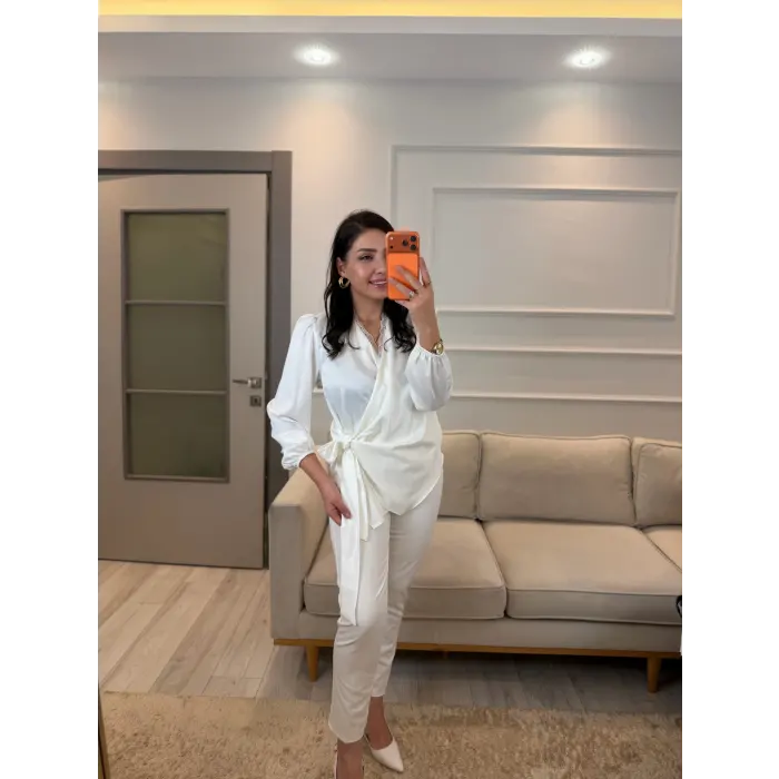 Dantel Detaylı Bağlamalı Saten Gömlek