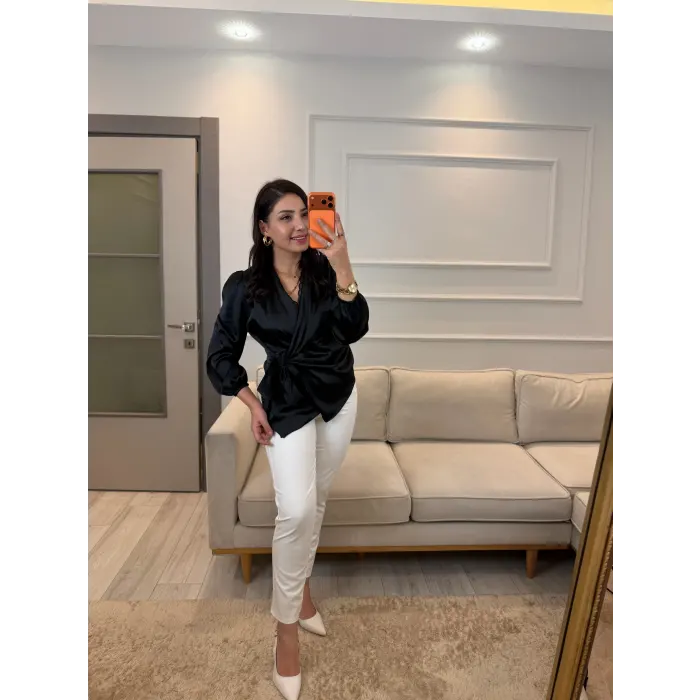 Dantel Detaylı Bağlamalı Saten Gömlek