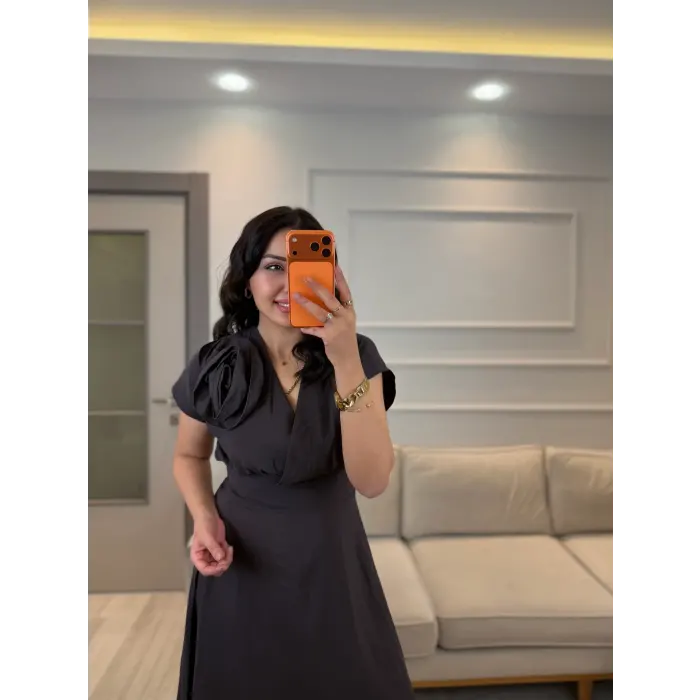 Tasarım Gül Detaylı Elbise