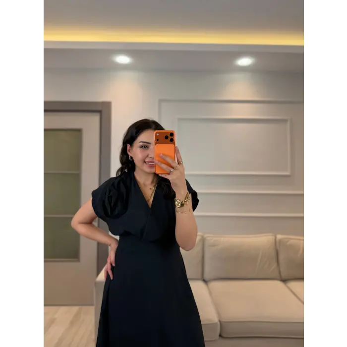 Tasarım Gül Detaylı Elbise