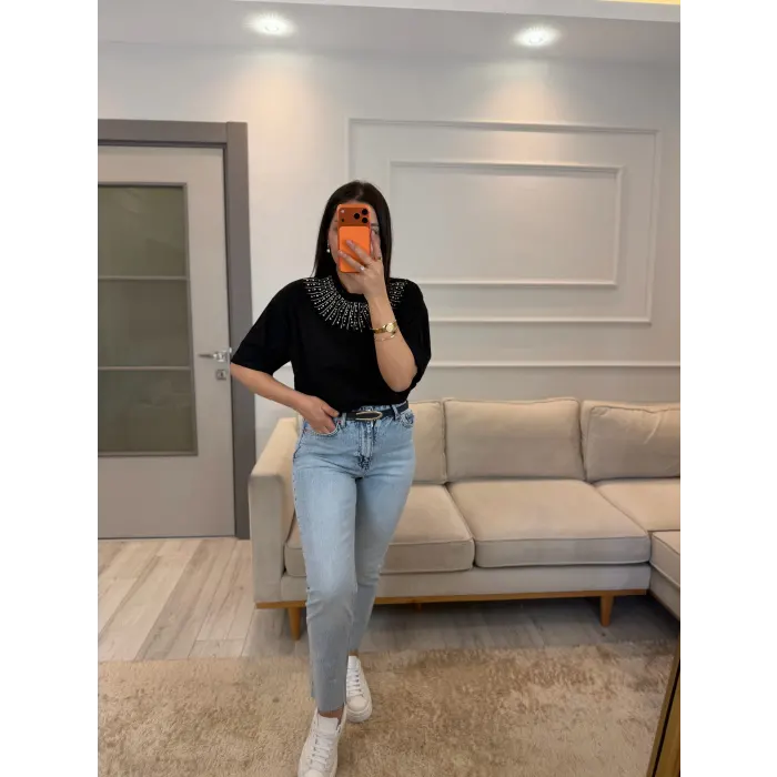 Mairin Yaka Taşlı T-Shirt