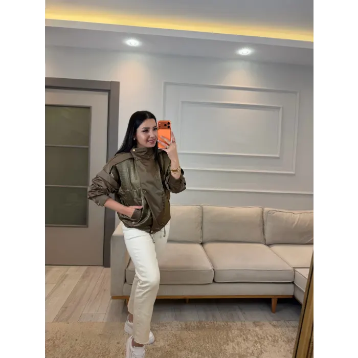 Çıtçtılı Dik Yaka Saten Parçalı Ceket