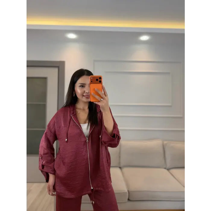 İthal Kumaş Parlak Kapüşonlu Takım