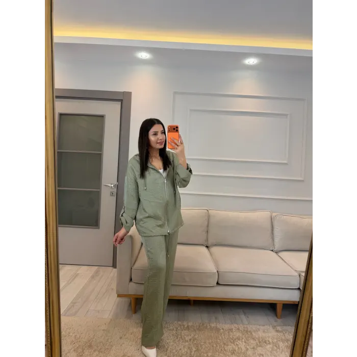 İthal Kumaş Parlak Kapüşonlu Takım