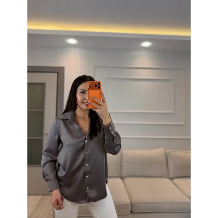 Sedef Düğmeli Saten Gömlek