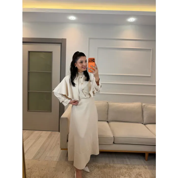 Pelerin Detaylı Etek Gömlek Takım