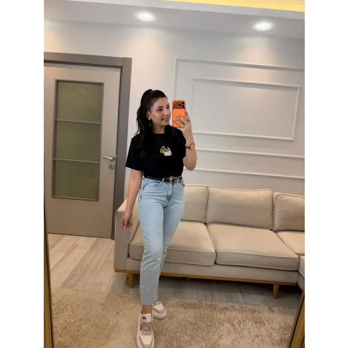 Club Püskül Taşlı Köpek T-Shirt