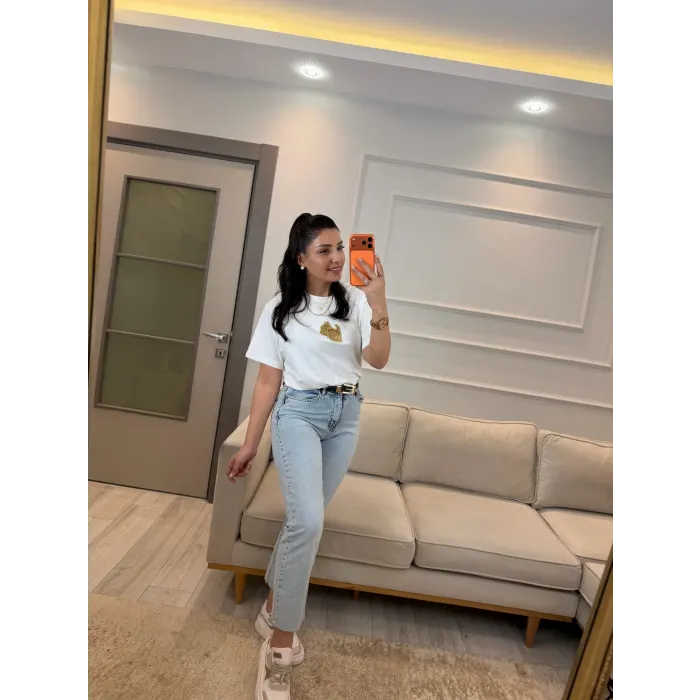 Club Püskül Taşlı Köpek T-Shirt