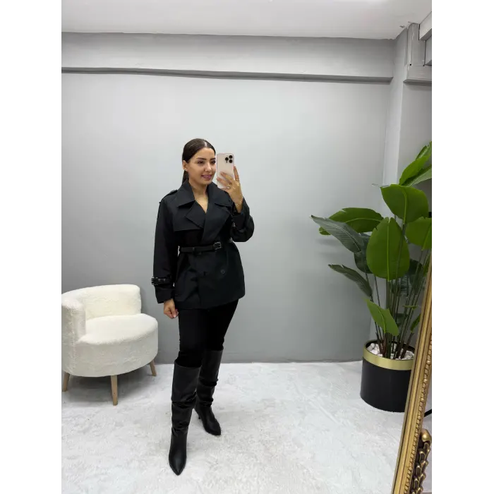 Deri Kemerli Kısa Trençkot