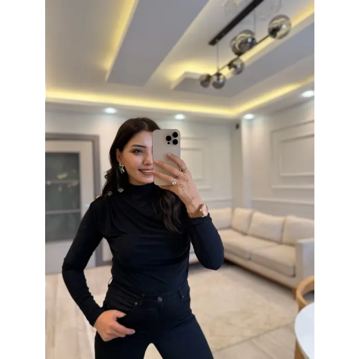 Düğmeli Drapeli Bluz