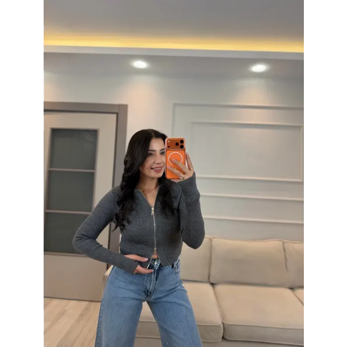 Fermuarlı Kısa Triko Hırka