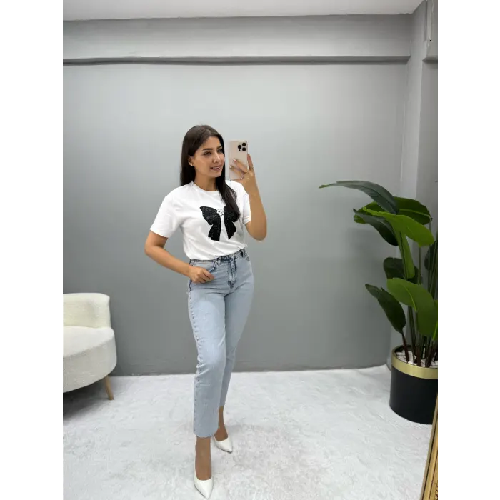 Fiyonk İnci Taş Detaylı T-Shirt