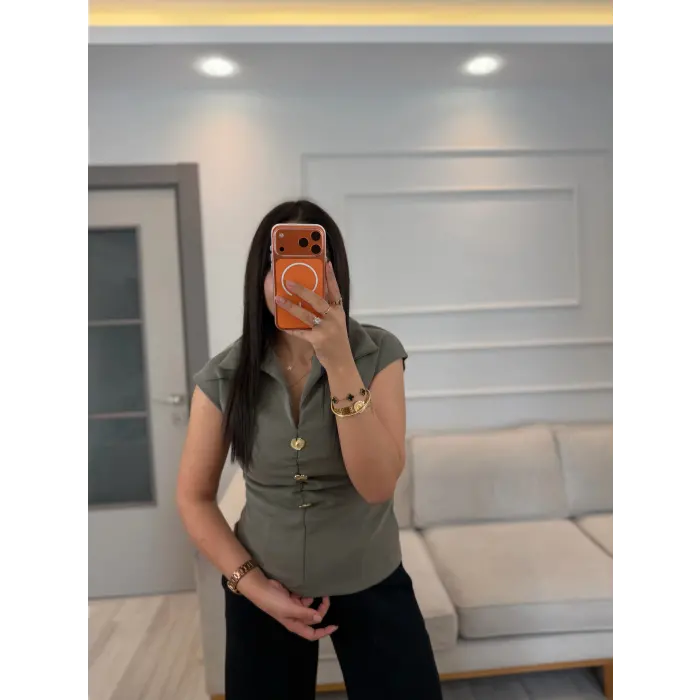 Gold Aksesuar Detaylı Drapeli Modal Bluz