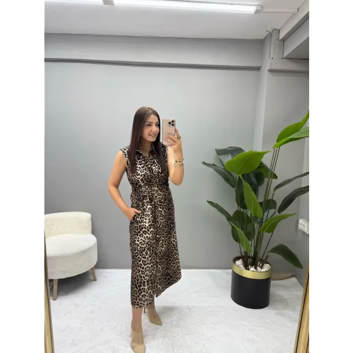 Gold Düğmeli Sıfır Kol Leopar Elbise