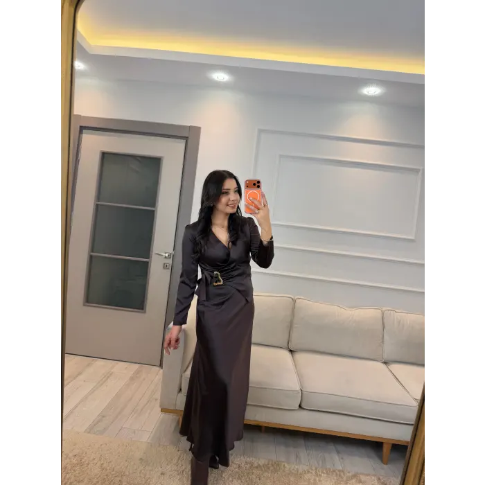 Gold Toka Detaylı Saten Bluz