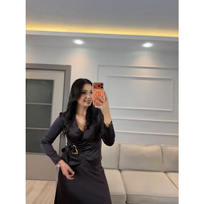 Gold Toka Detaylı Saten Bluz