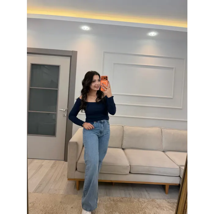 Kayık Yaka Uzun Kol Bluz