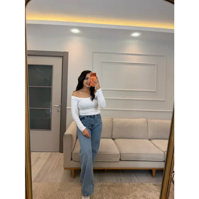 Kayık Yaka Uzun Kol Bluz