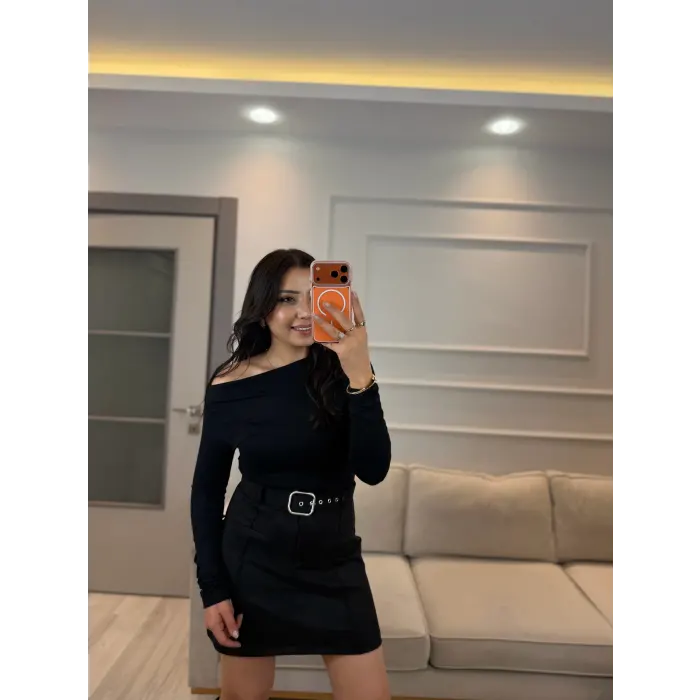 Kemer Detaylı Süet Etek