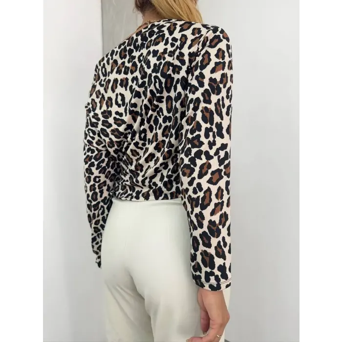 Leopar Kayık Yaka Bluz