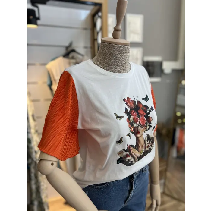 Loberiax Kol Detaylı T-Shirt