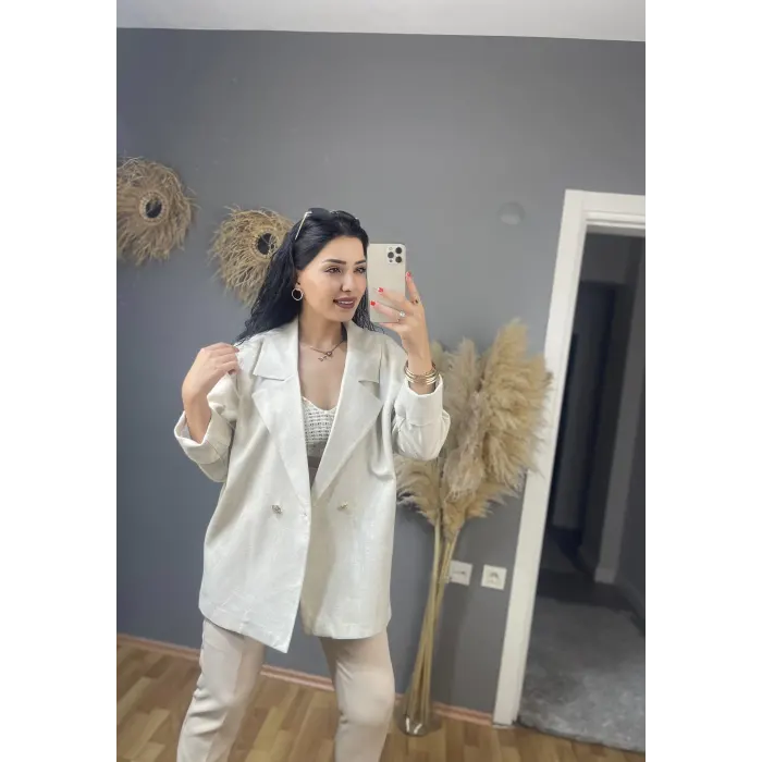 Mandvi Gold Düğmeli Oversize Blazer Ceket