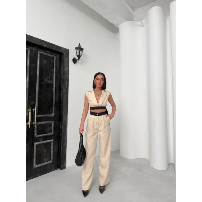 Marka Model Sırt Dekolte Yelek Pantolon Takım