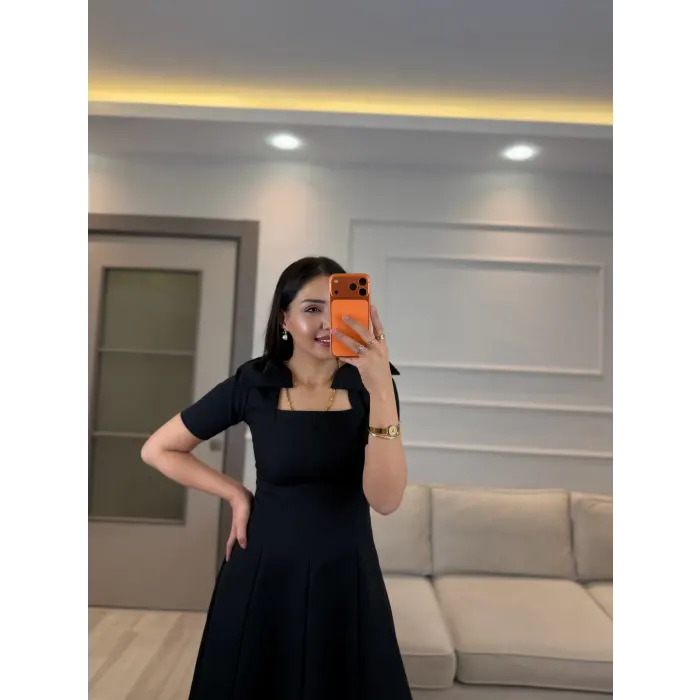 Omuz Fiyonklu Kare Yaka Elbise