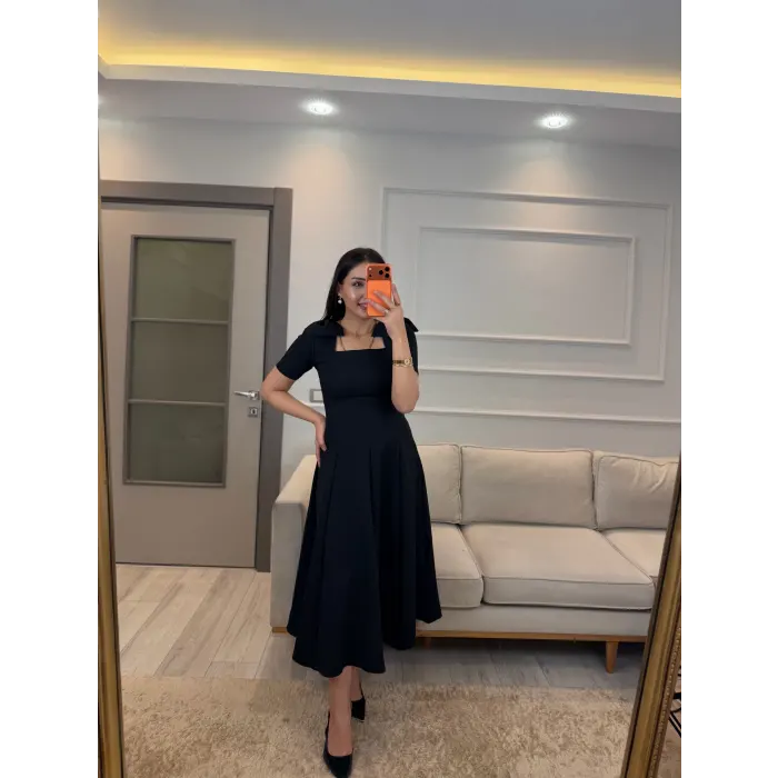 Omuz Fiyonklu Kare Yaka Elbise