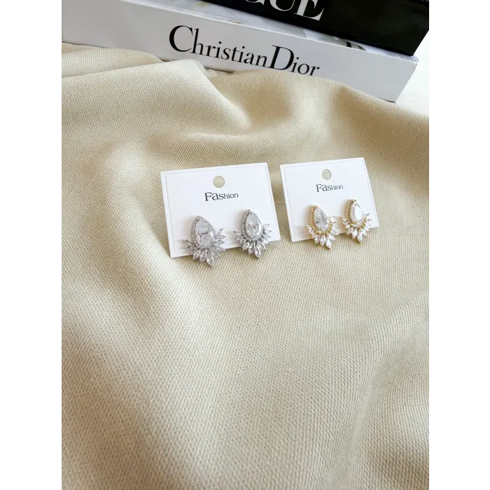 Oval Zirkon Taşlı Küpe