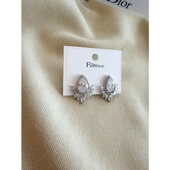 Oval Zirkon Taşlı Küpe