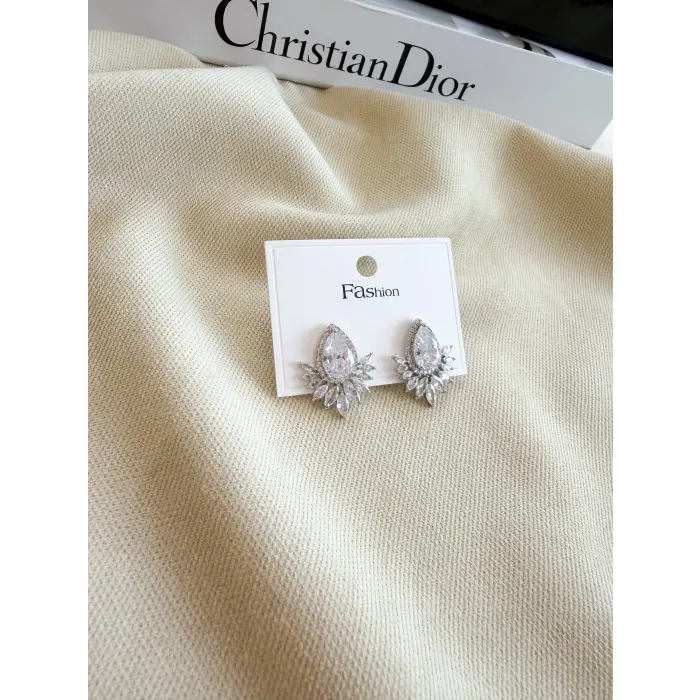 Oval Zirkon Taşlı Küpe