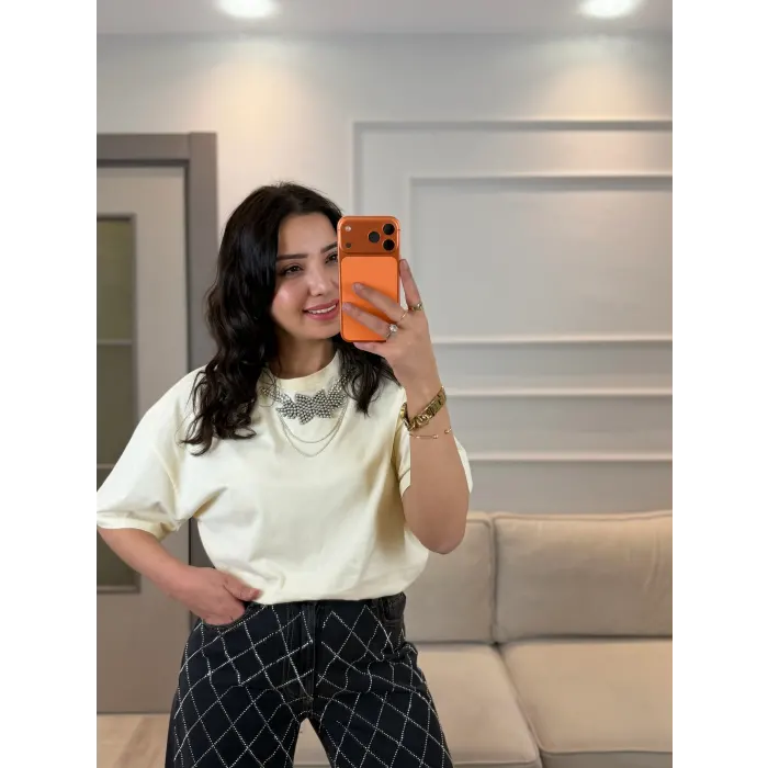 Paty Yaka Zincirli T-Shirt