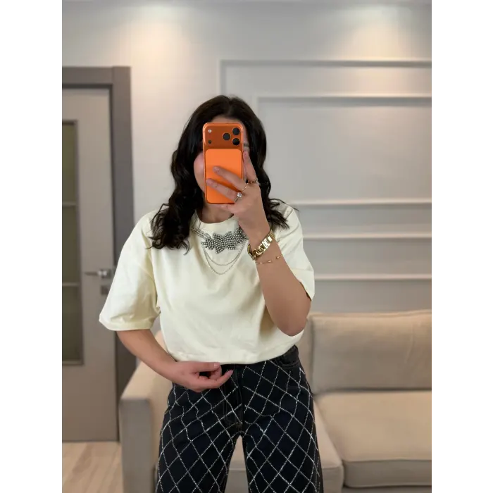 Paty Yaka Zincirli T-Shirt