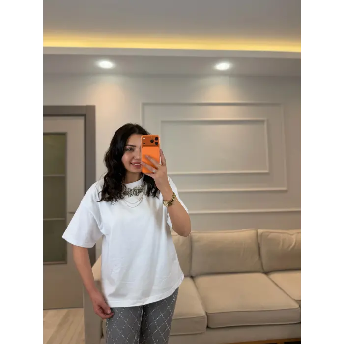 Paty Yaka Zincirli T-Shirt