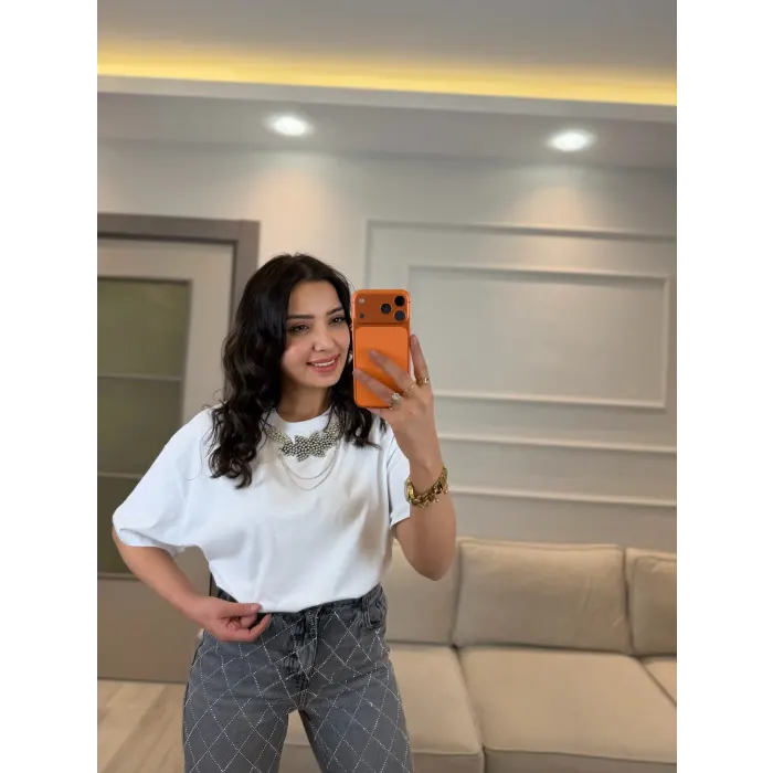 Paty Yaka Zincirli T-Shirt