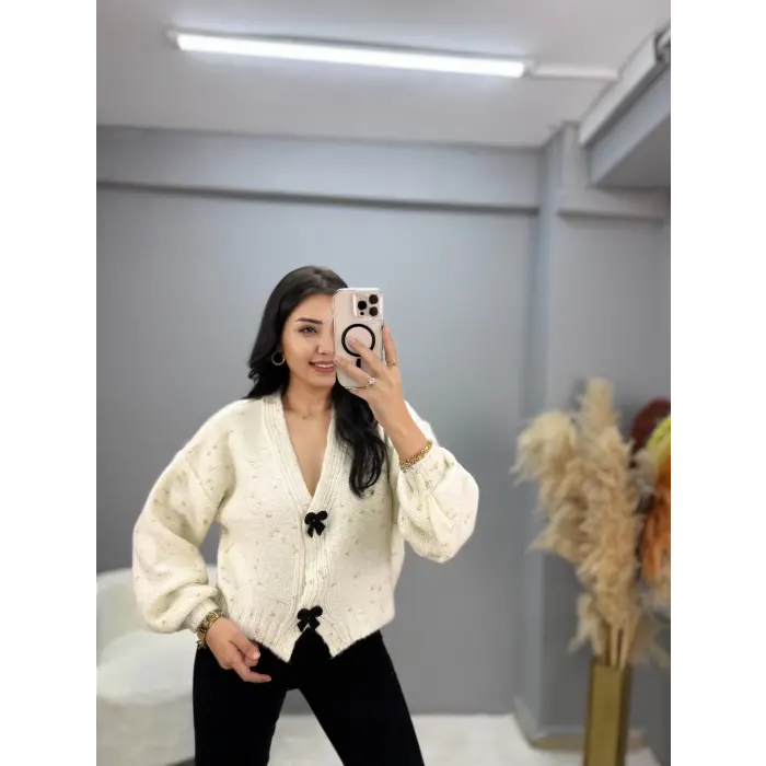 Premium Fiyonk Detaylı Triko Hırka