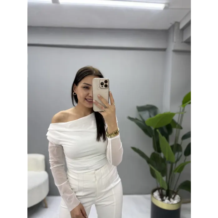 Premium Kayık Yaka Tül Bluz